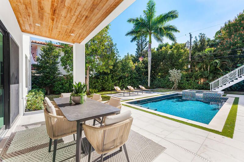 For Sale: $4,995,000 (5 beds, 4 baths, 3353 Square Feet)