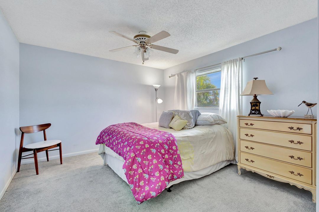 待售: $87,500 (1 贝兹, 1 浴室, 723 平方英尺)