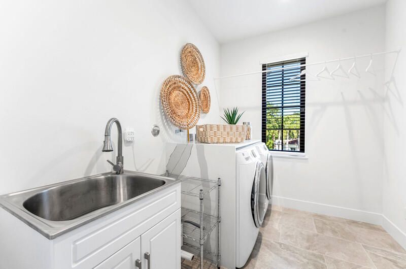 For Sale: $4,995,000 (5 beds, 4 baths, 3353 Square Feet)