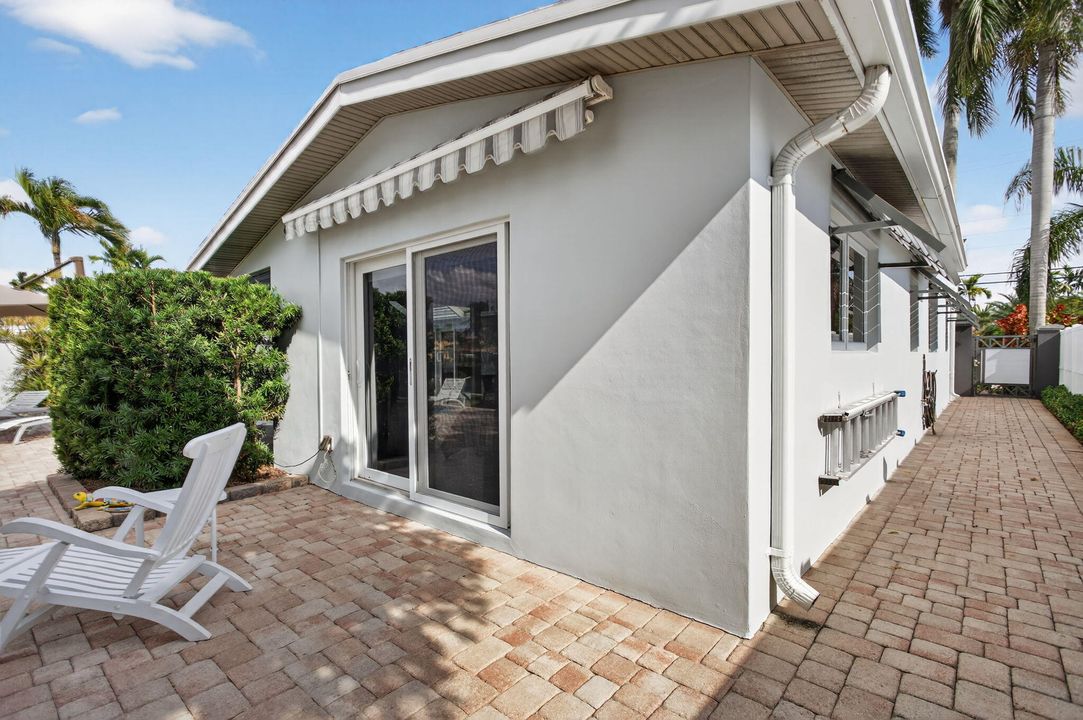 待售: $1,690,000 (3 贝兹, 2 浴室, 2075 平方英尺)