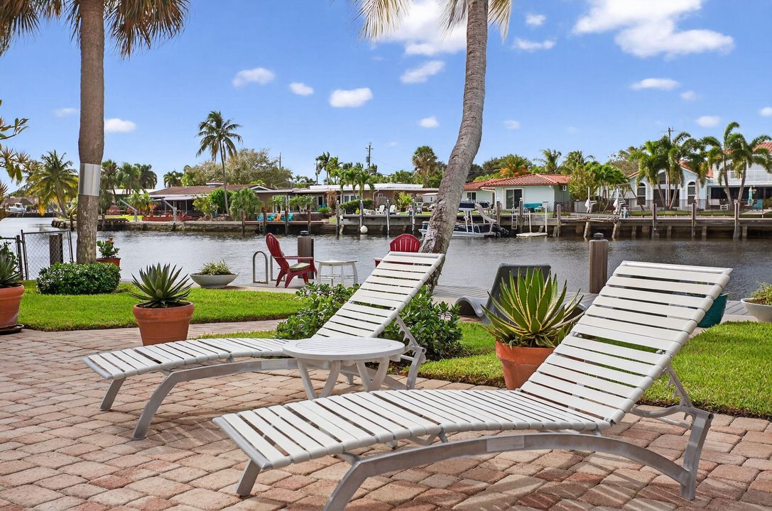 待售: $1,690,000 (3 贝兹, 2 浴室, 2075 平方英尺)