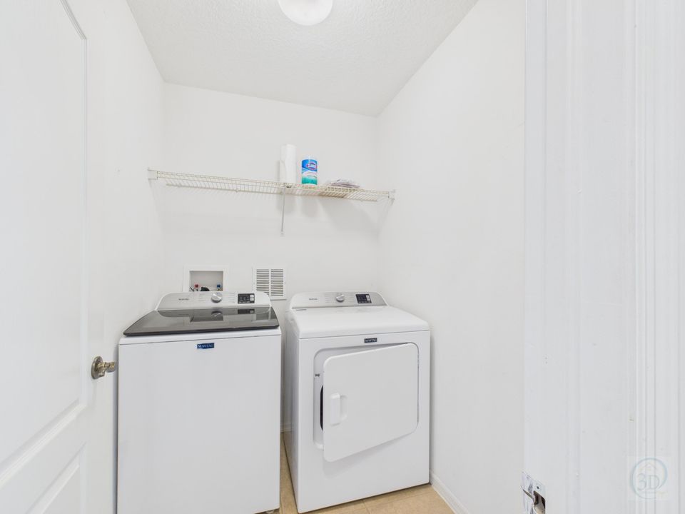 En Venta: $259,000 (3 camas, 2 baños, 1353 Pies cuadrados)