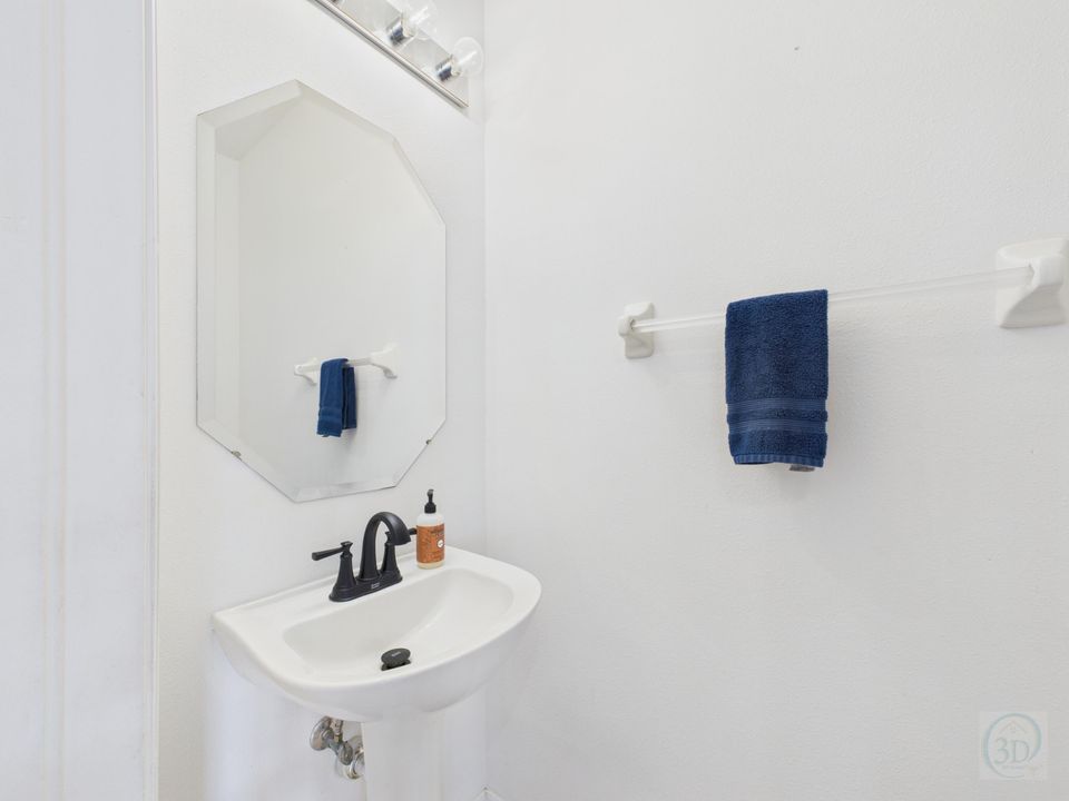 En Venta: $259,000 (3 camas, 2 baños, 1353 Pies cuadrados)