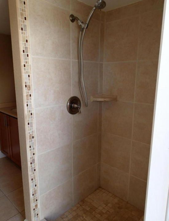 Activo con contrato: $2,800 (3 camas, 2 baños, 1276 Pies cuadrados)