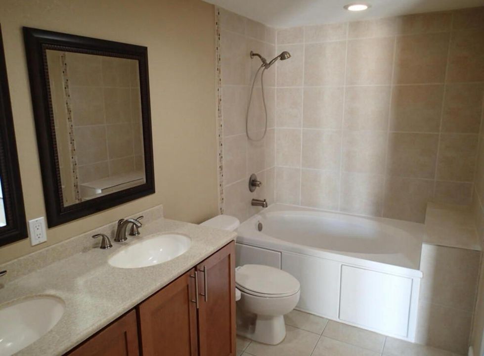 Activo con contrato: $2,800 (3 camas, 2 baños, 1276 Pies cuadrados)