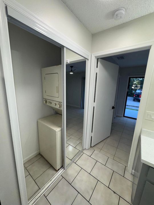 出租: $1,600 (1 贝兹, 1 浴室, 598 平方英尺)