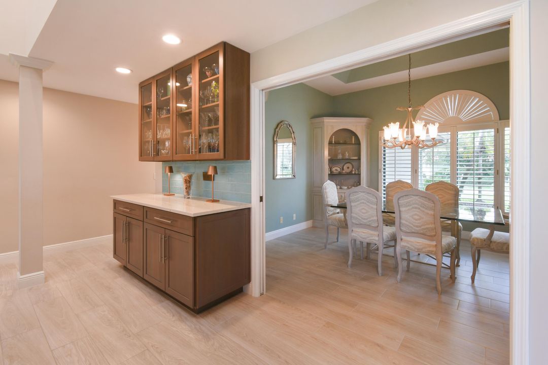 En Venta: $1,125,000 (3 camas, 3 baños, 3051 Pies cuadrados)