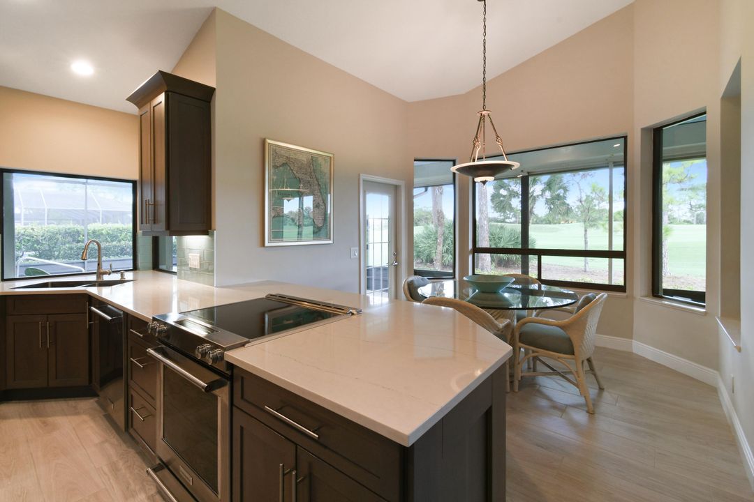 En Venta: $1,125,000 (3 camas, 3 baños, 3051 Pies cuadrados)