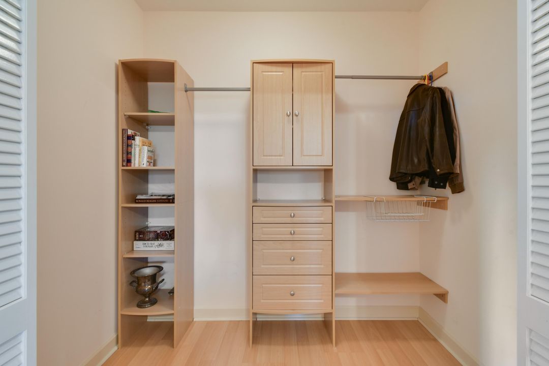 En Venta: $1,125,000 (3 camas, 3 baños, 3051 Pies cuadrados)