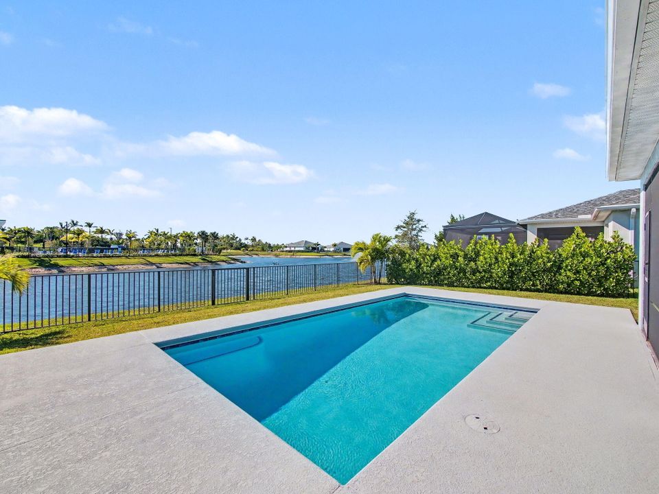 待售: $515,000 (4 贝兹, 2 浴室, 1894 平方英尺)