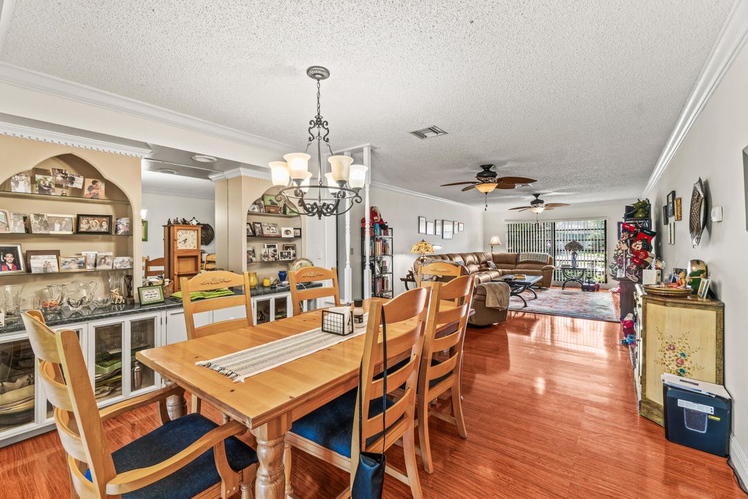 待售: $209,000 (2 贝兹, 2 浴室, 1400 平方英尺)