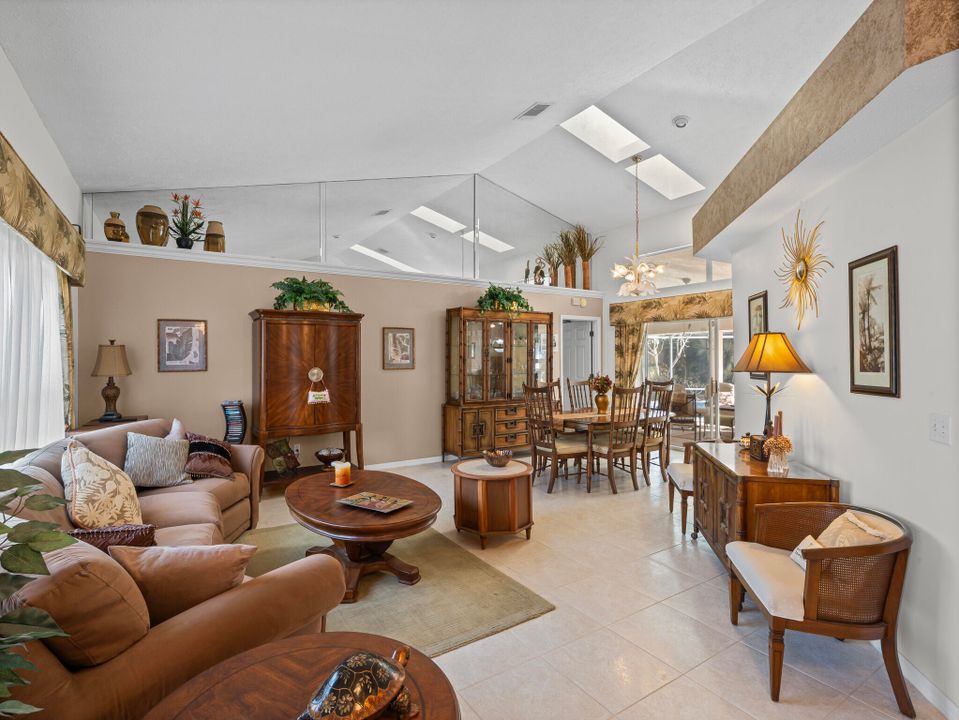 На продажу: $415,000 (3 спален, 2 ванн, 1839 Квадратных фут)