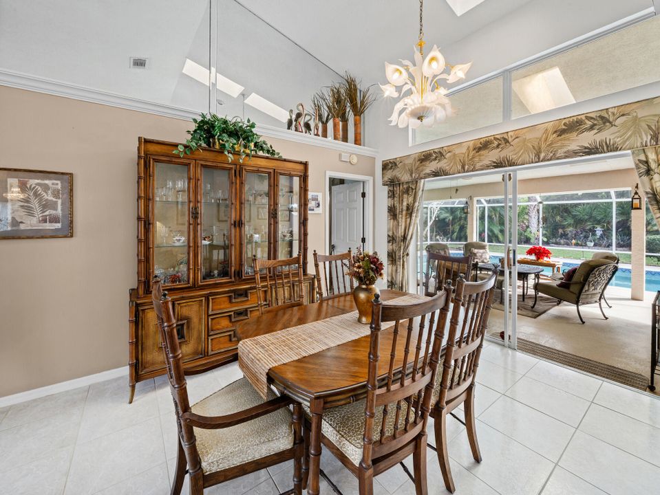 На продажу: $415,000 (3 спален, 2 ванн, 1839 Квадратных фут)