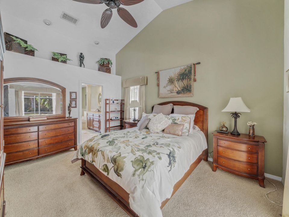 На продажу: $415,000 (3 спален, 2 ванн, 1839 Квадратных фут)