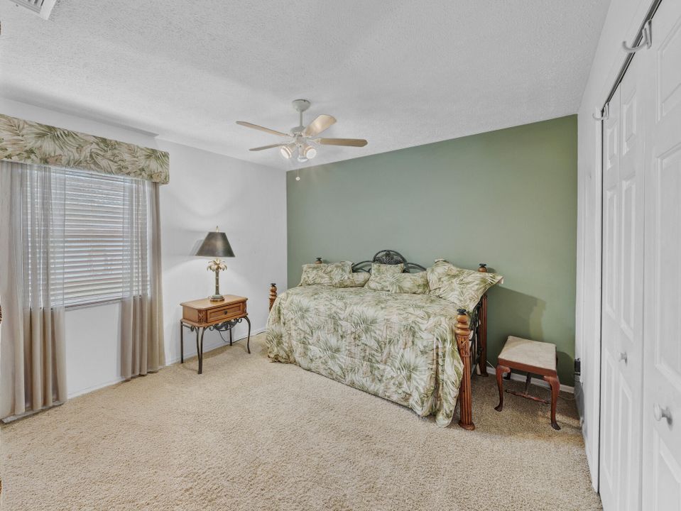 На продажу: $415,000 (3 спален, 2 ванн, 1839 Квадратных фут)