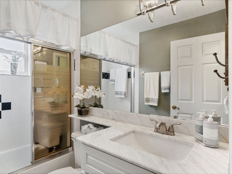 На продажу: $415,000 (3 спален, 2 ванн, 1839 Квадратных фут)