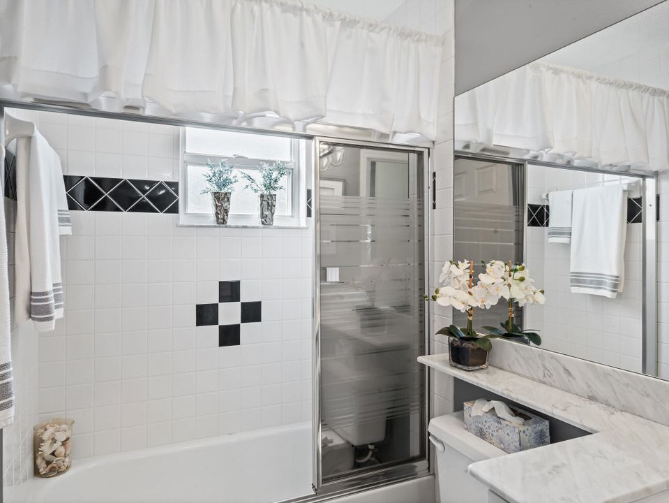 На продажу: $415,000 (3 спален, 2 ванн, 1839 Квадратных фут)