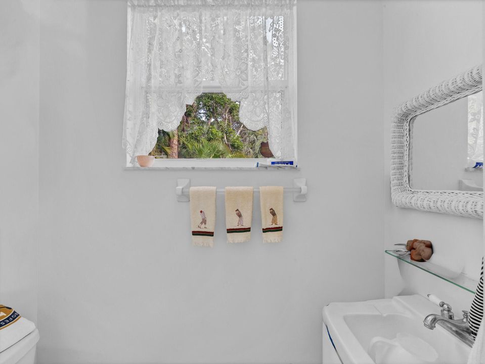 На продажу: $415,000 (3 спален, 2 ванн, 1839 Квадратных фут)