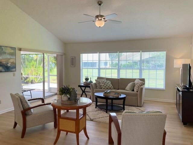 For Rent: $3,800 (3 beds, 2 baths, 1745 Square Feet)