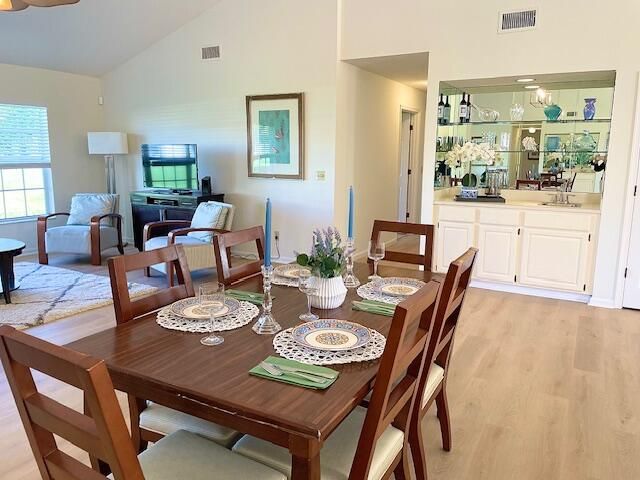 For Rent: $3,800 (3 beds, 2 baths, 1745 Square Feet)