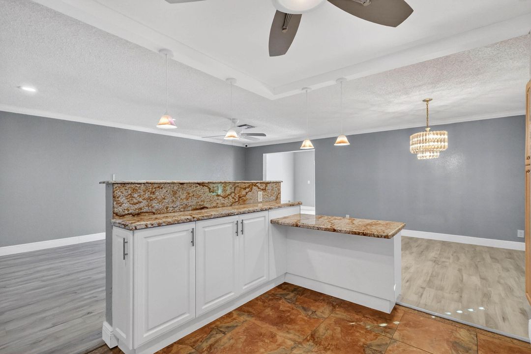 На продажу: $370,000 (2 спален, 2 ванн, 1527 Квадратных фут)