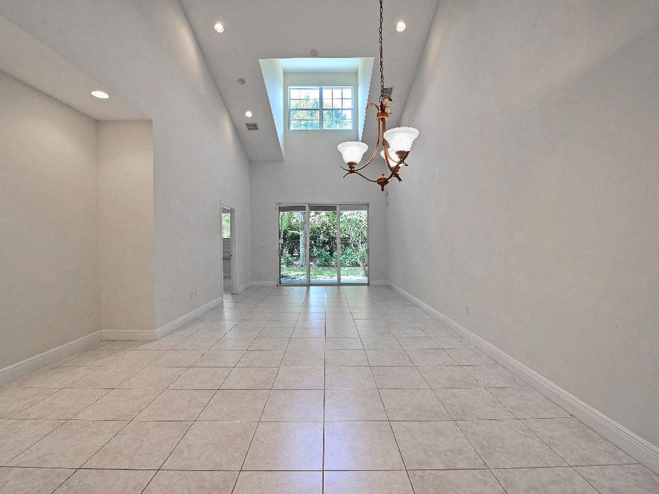 На продажу: $399,999 (3 спален, 2 ванн, 1894 Квадратных фут)