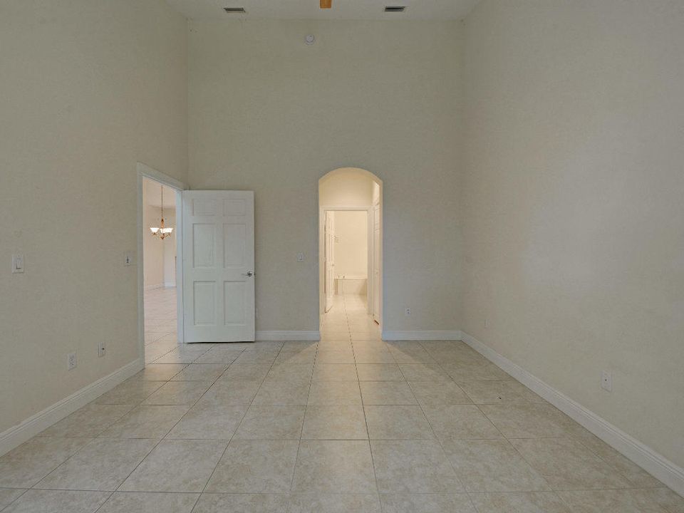 На продажу: $399,999 (3 спален, 2 ванн, 1894 Квадратных фут)