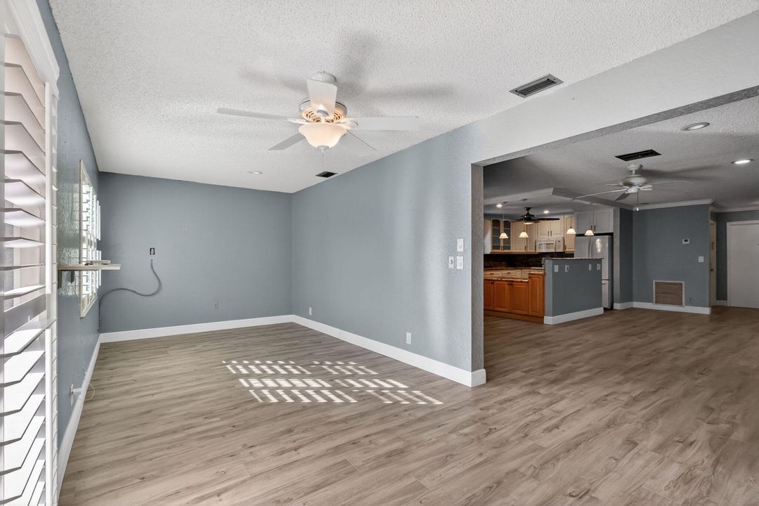 На продажу: $370,000 (2 спален, 2 ванн, 1527 Квадратных фут)