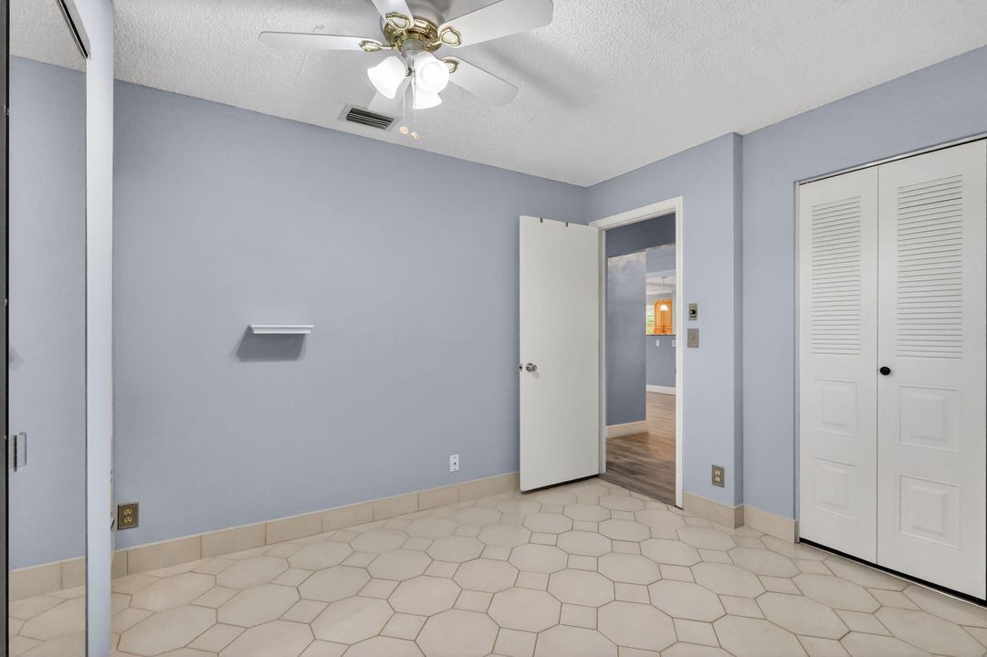 На продажу: $370,000 (2 спален, 2 ванн, 1527 Квадратных фут)