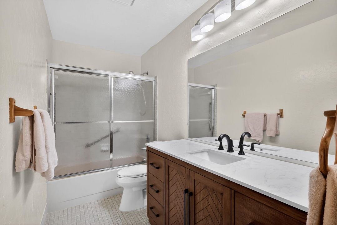 На продажу: $370,000 (2 спален, 2 ванн, 1527 Квадратных фут)