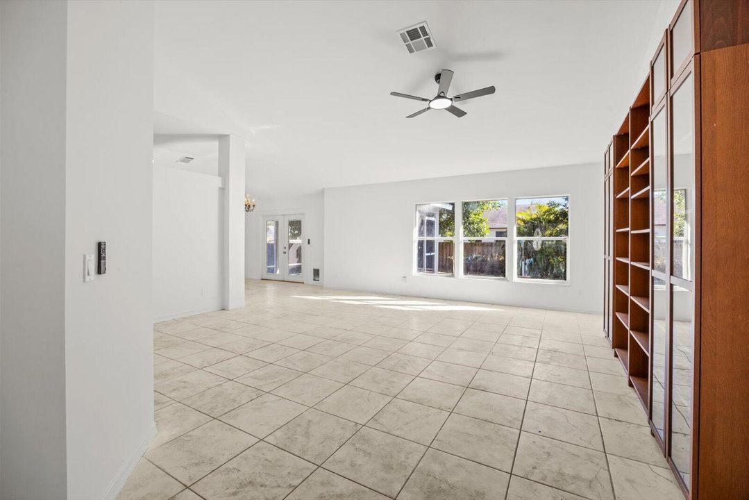 На продажу: $369,000 (3 спален, 2 ванн, 1504 Квадратных фут)