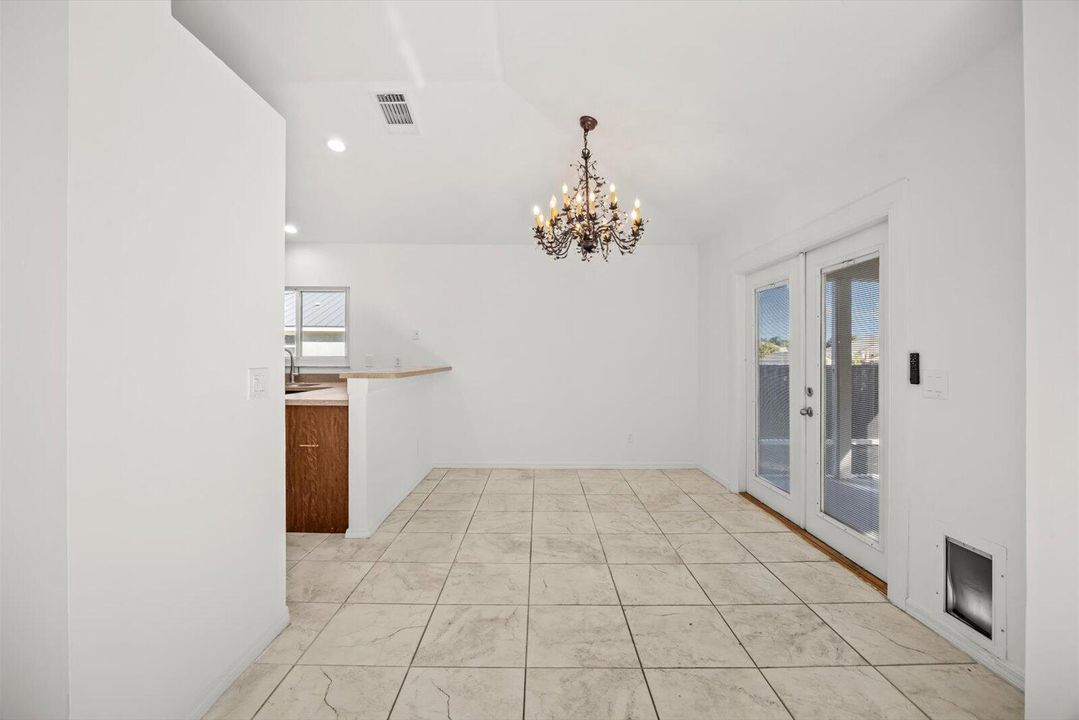 На продажу: $369,000 (3 спален, 2 ванн, 1504 Квадратных фут)