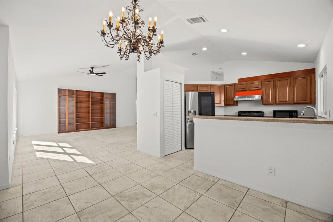 На продажу: $369,000 (3 спален, 2 ванн, 1504 Квадратных фут)