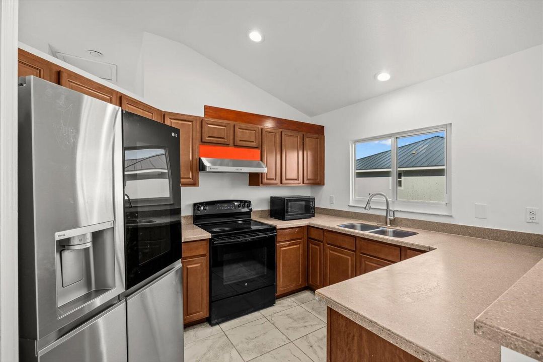 На продажу: $369,000 (3 спален, 2 ванн, 1504 Квадратных фут)