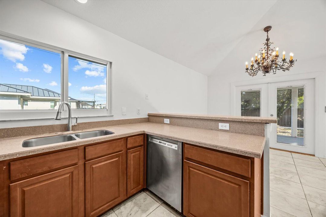 На продажу: $369,000 (3 спален, 2 ванн, 1504 Квадратных фут)