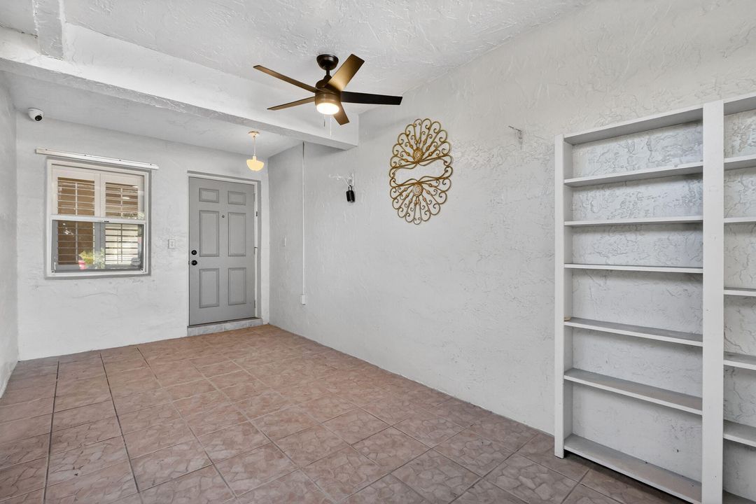 На продажу: $370,000 (2 спален, 2 ванн, 1527 Квадратных фут)