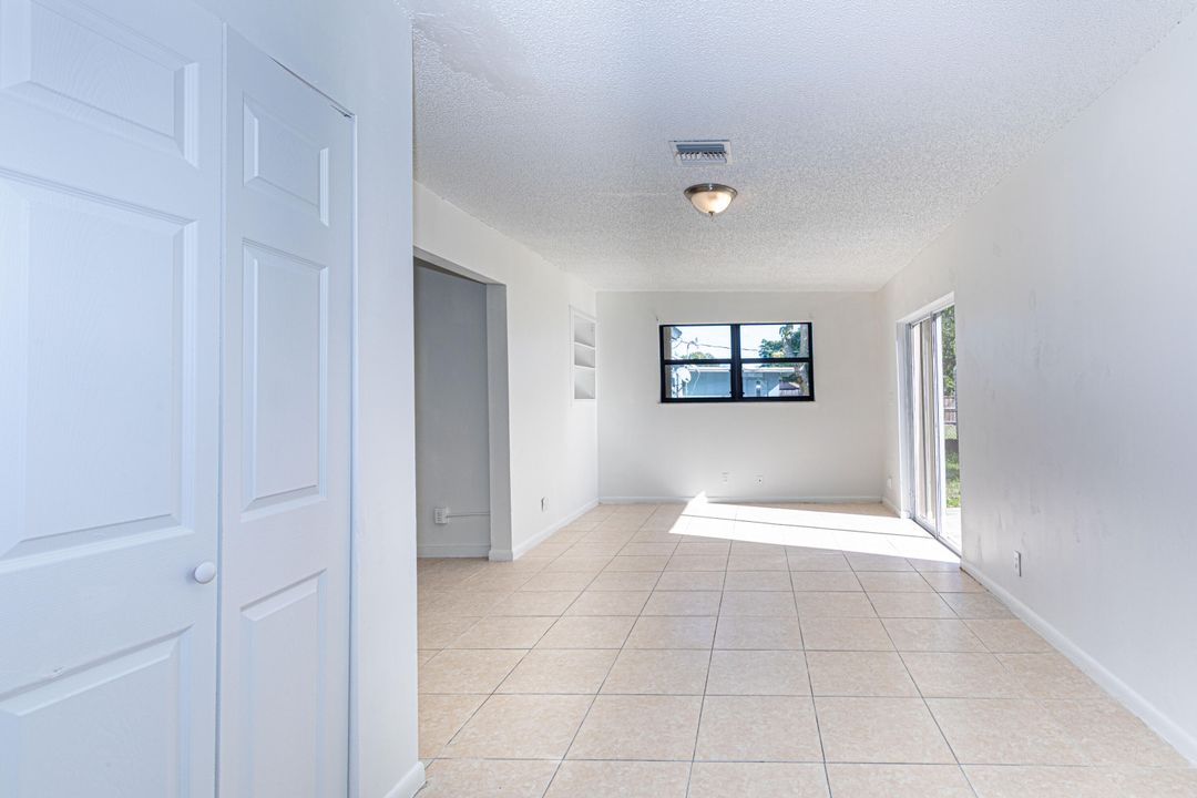 En Venta: $415,000 (3 camas, 2 baños, 1292 Pies cuadrados)