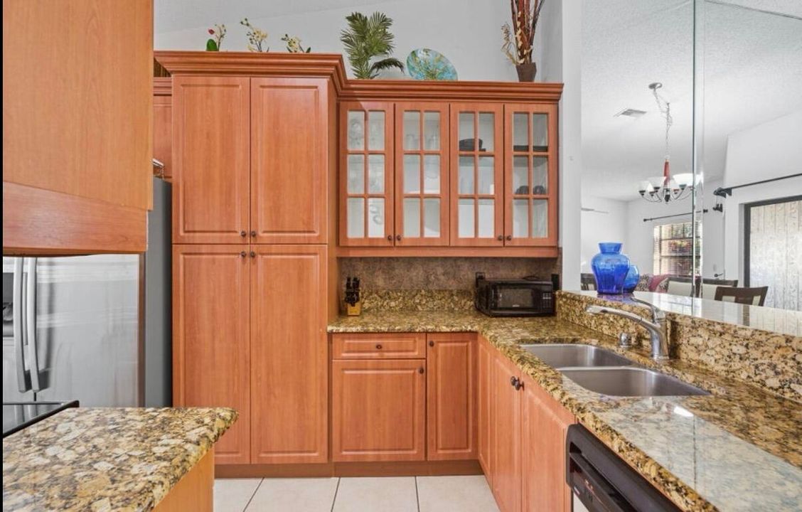 For Rent: $4,000 (3 beds, 2 baths, 1436 Square Feet)