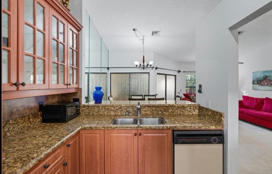 For Rent: $4,000 (3 beds, 2 baths, 1436 Square Feet)