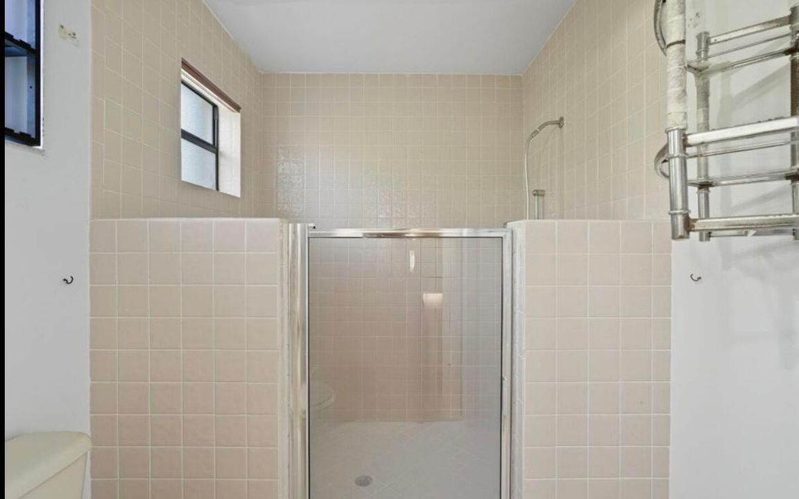 For Rent: $4,000 (3 beds, 2 baths, 1436 Square Feet)