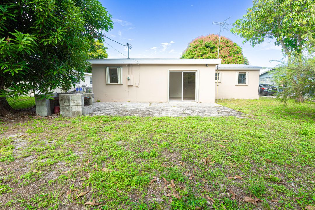 En Venta: $415,000 (3 camas, 2 baños, 1292 Pies cuadrados)