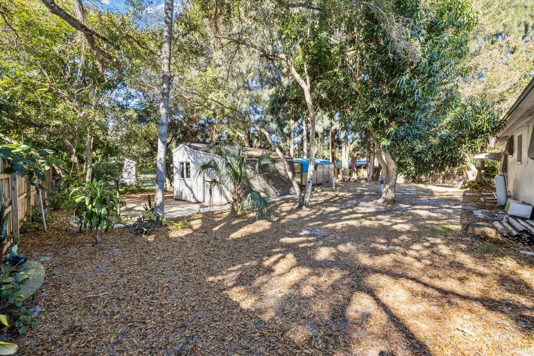 На продажу: $289,999 (3 спален, 1 ванн, 1600 Квадратных фут)