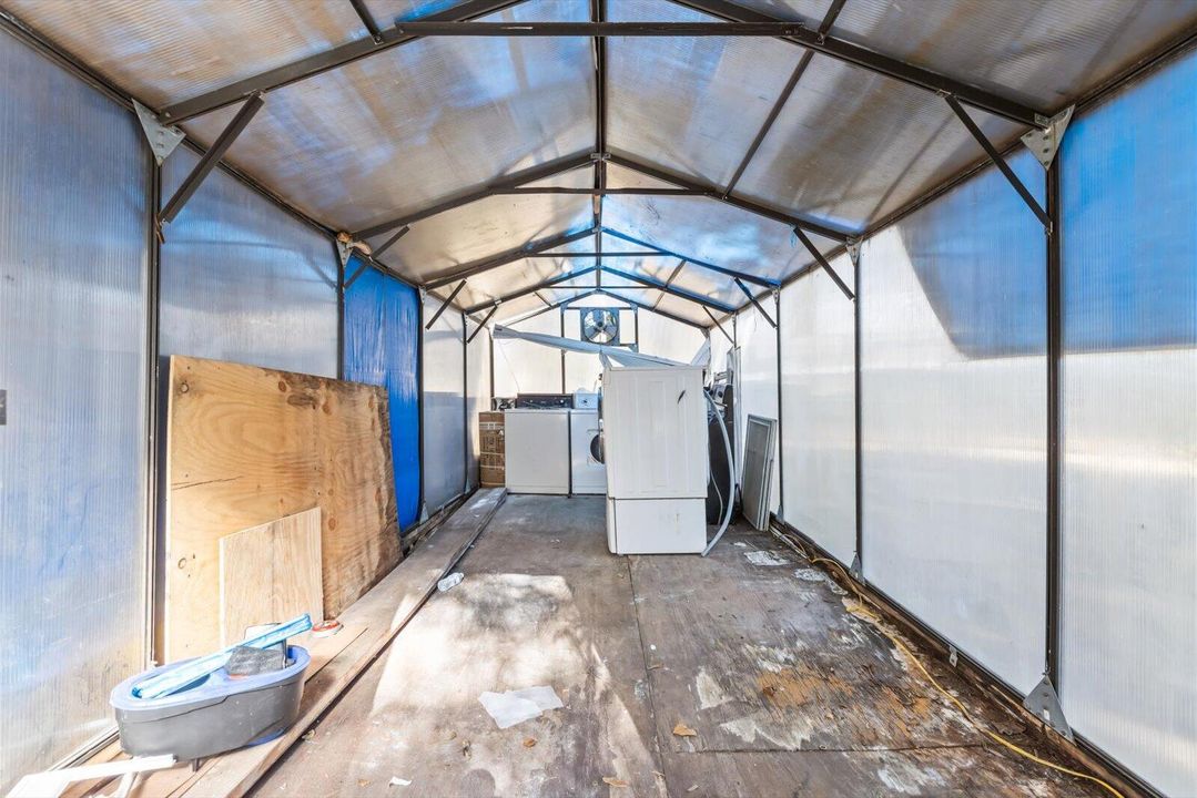 На продажу: $289,999 (3 спален, 1 ванн, 1600 Квадратных фут)