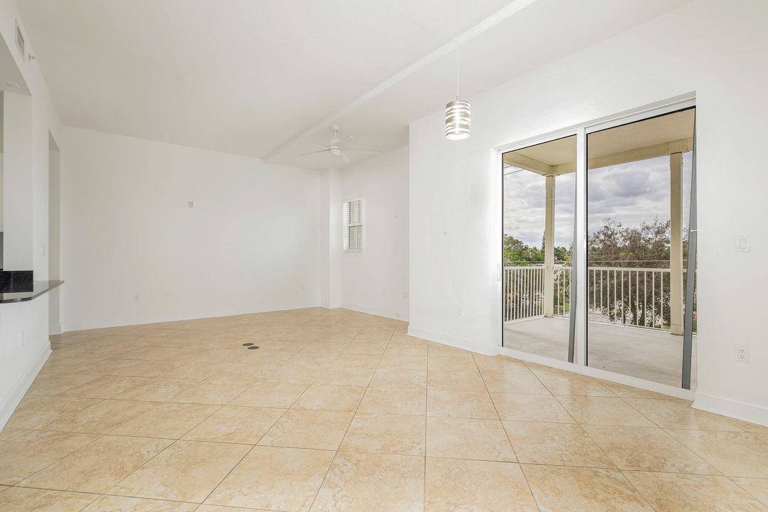 For Rent: $2,750 (1 beds, 1 baths, 1086 Square Feet)