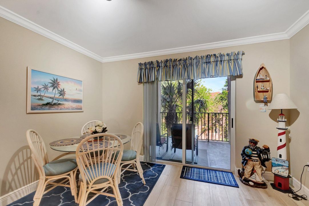 待售: $325,000 (3 贝兹, 2 浴室, 1298 平方英尺)