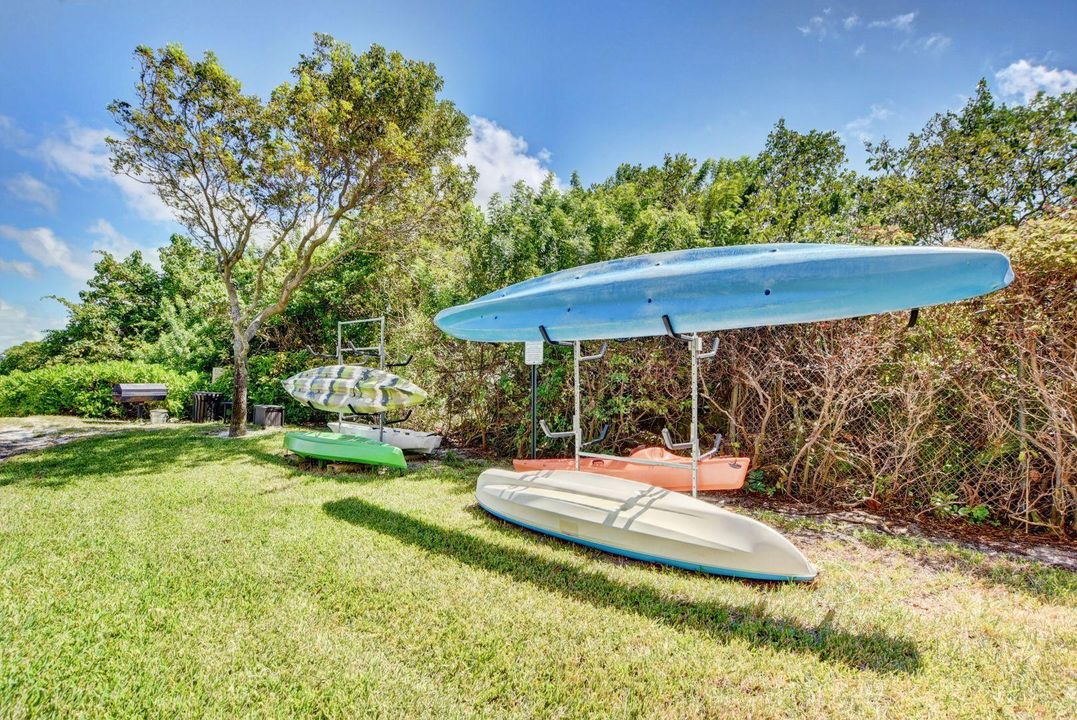 待售: $325,000 (3 贝兹, 2 浴室, 1298 平方英尺)