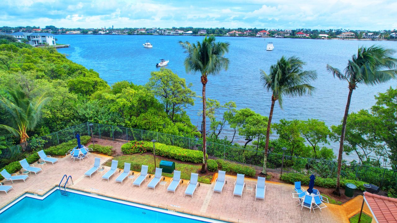 待售: $325,000 (3 贝兹, 2 浴室, 1298 平方英尺)