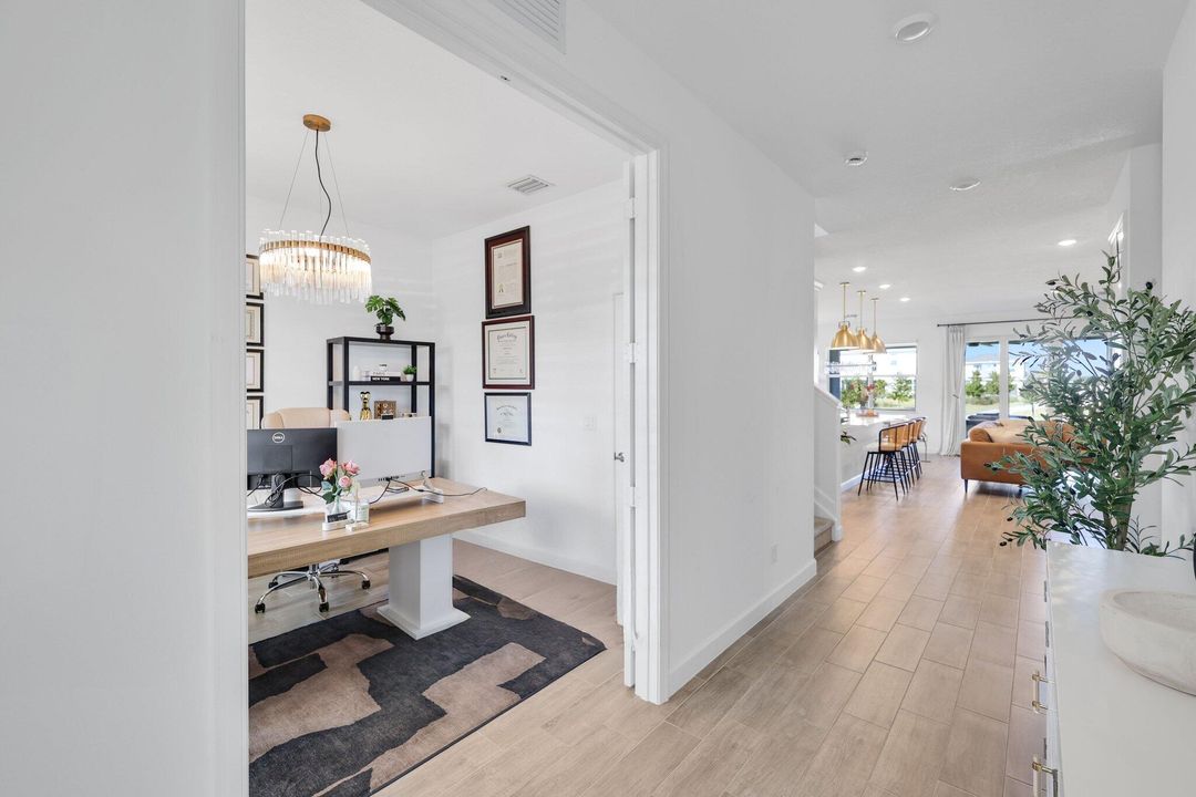 En Venta: $725,000 (4 camas, 3 baños, 2672 Pies cuadrados)