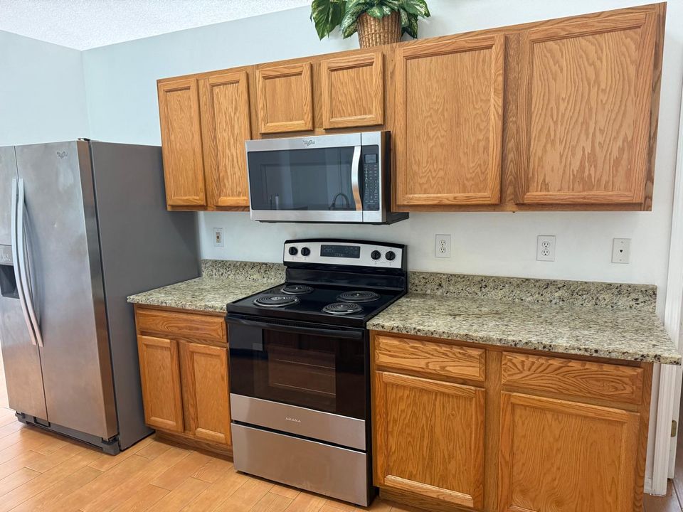 En Renta: $2,600 (3 camas, 2 baños, 2020 Pies cuadrados)