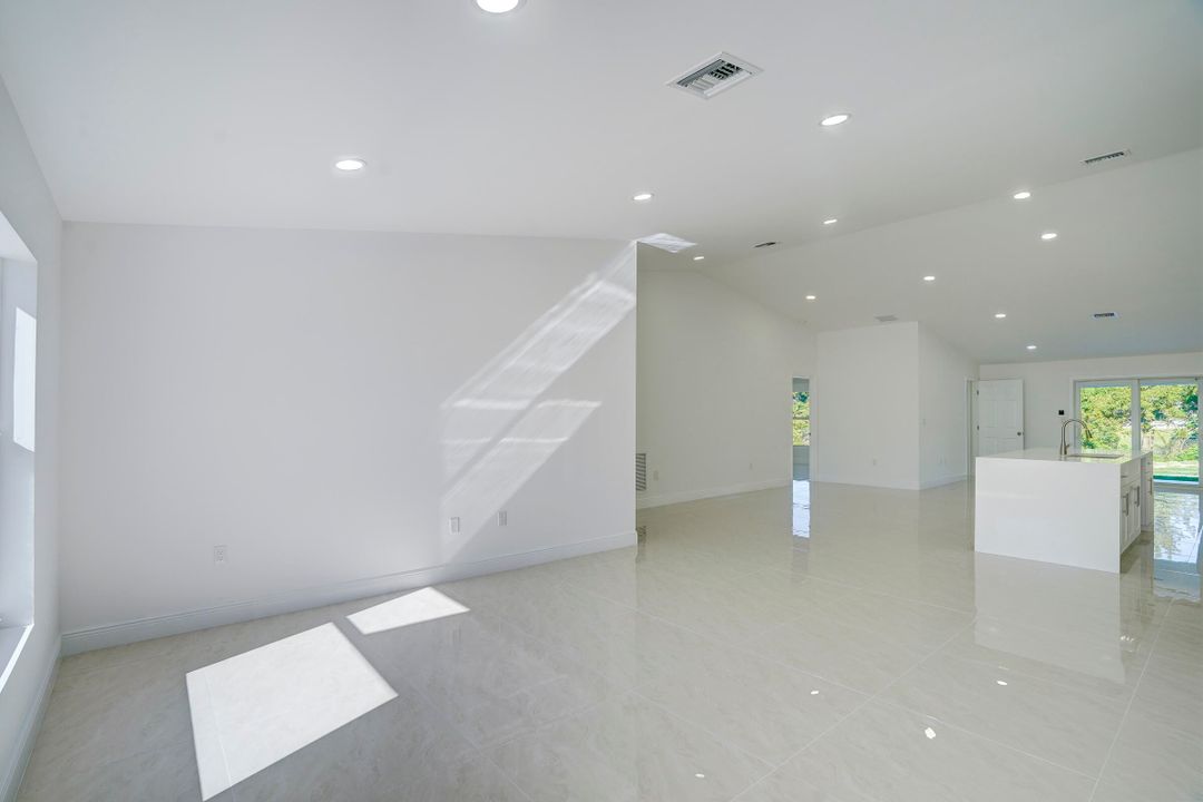 待售: $830,000 (4 贝兹, 3 浴室, 2160 平方英尺)